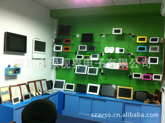 深圳工厂 32寸触摸一体机 网络广告机 高清电视app动态演示